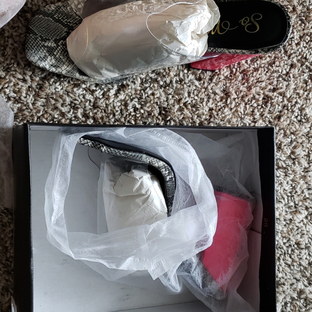 Sandals - Picture 3 of 3